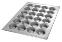 11M845 Strawberry Shortcake Pan, 24 Moulds