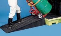 5VD53 Spill Platform Ramp, Black, 1000 lb.