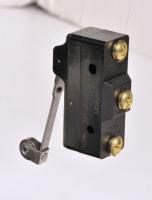 6DXA8 Lg Snap Switch, 20A, SPDT, Roller Lever