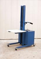 8AWM1 Pltfrm Lift, 400 lb. Cap.68-1/2"